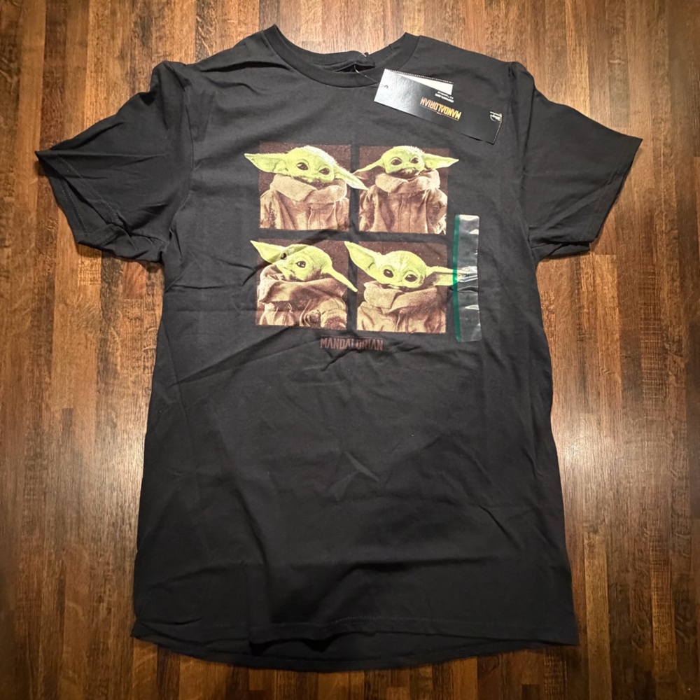 Black Graphic T-Shirt with Yoda Design